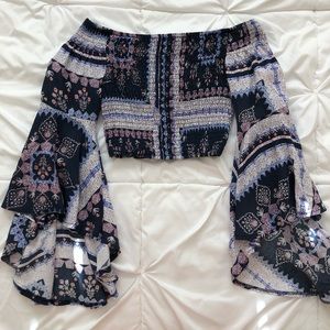 LF Stores Off Shoulder Bell Sleeve Crop Top XS